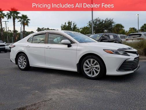 White 2022 Toyota Camry LE