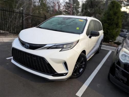 2024 Toyota Sienna XSE 7 Passenger