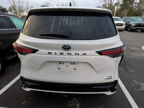 2024 Toyota Sienna XSE 7 Passenger