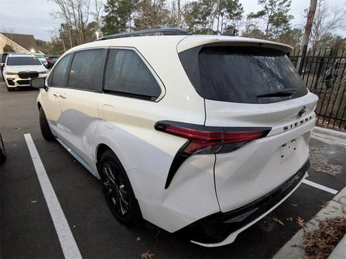 2024 Toyota Sienna XSE 7 Passenger