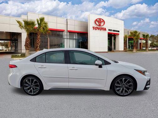 Super White 2021 Toyota Corolla SE