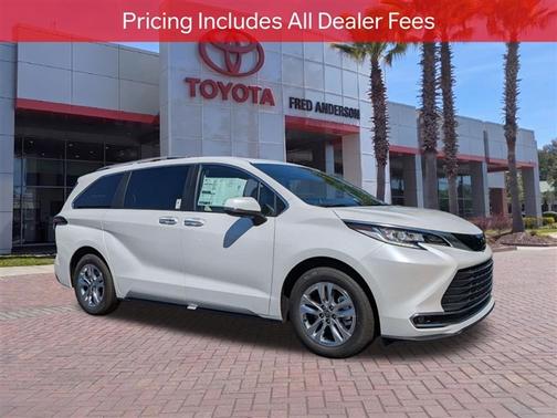 Wind Chill Pearl 2026 Toyota Sienna Limited
