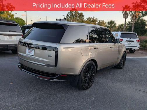 Batumi Gold Premium Metallic 2023 Land Rover Range Rover P400 SE