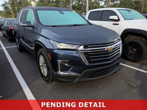2022 Chevrolet Traverse LT Leather