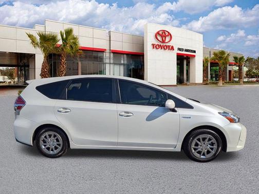 2015 Toyota Prius v Three