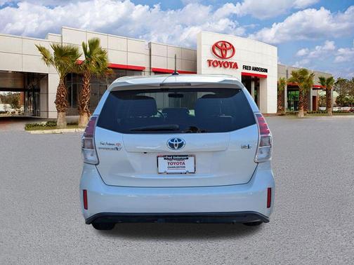 2015 Toyota Prius v Three