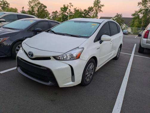 2015 Toyota Prius v Three