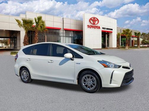 2015 Toyota Prius v Three
