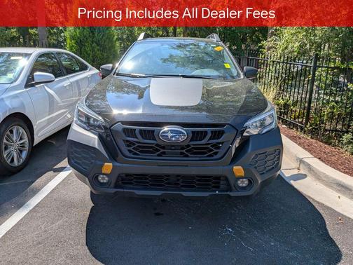 Crystal Black Silica 2024 Subaru Outback Wilderness