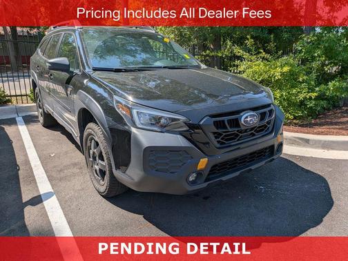 Crystal Black Silica 2024 Subaru Outback Wilderness