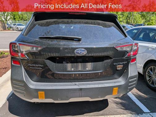 Crystal Black Silica 2024 Subaru Outback Wilderness