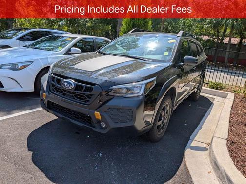 Crystal Black Silica 2024 Subaru Outback Wilderness