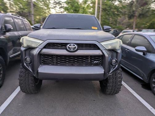 Magnetic Gray Metallic 2015 Toyota 4Runner SR5 Premium