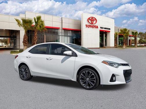 Super White 2015 Toyota Corolla S Plus