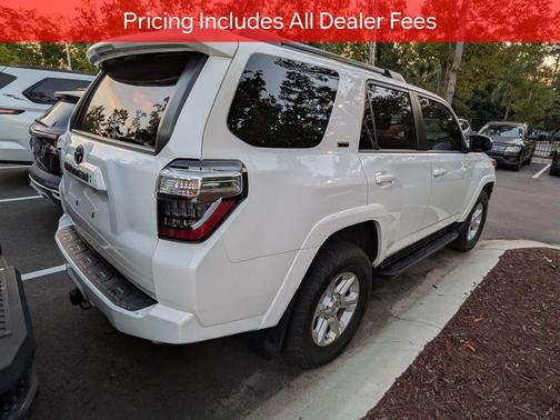 Ice 2023 Toyota 4Runner SR5