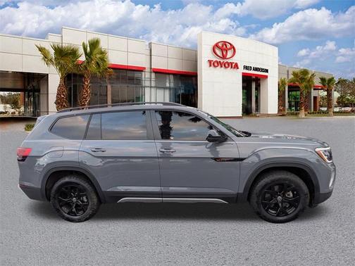 2024 Volkswagen Atlas 2.0T SE w/Technology 4MOTION