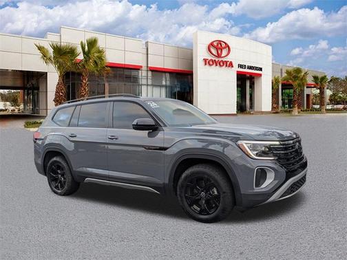 2024 Volkswagen Atlas 2.0T SE w/Technology 4MOTION