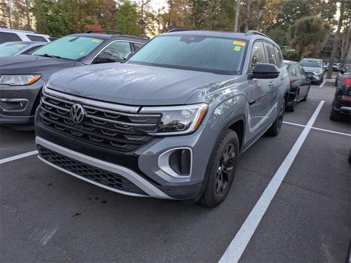 2024 Volkswagen Atlas 2.0T SE w/Technology 4MOTION