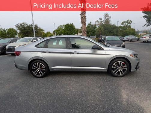 Platinum Gray 2025 Volkswagen Jetta 1.5T Sport