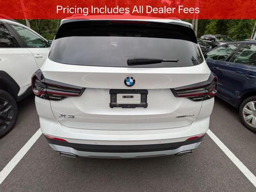 Mineral White Metallic 2024 BMW X3 xDrive30i