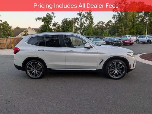Mineral White Metallic 2024 BMW X3 xDrive30i