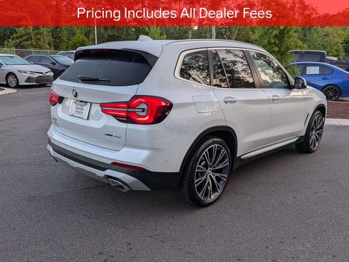 Mineral White Metallic 2024 BMW X3 xDrive30i