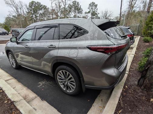 2025 Toyota Highlander Hybrid Limited