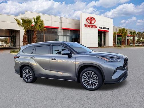 2025 Toyota Highlander Hybrid Limited