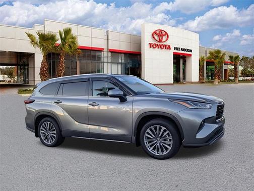 2025 Toyota Highlander Hybrid Limited