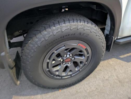 Glacier White 2025 Nissan Frontier PRO-4X