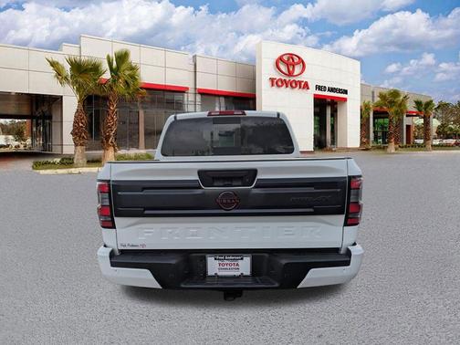 Glacier White 2025 Nissan Frontier PRO-4X