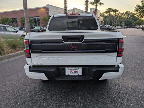 Glacier White 2025 Nissan Frontier PRO-4X