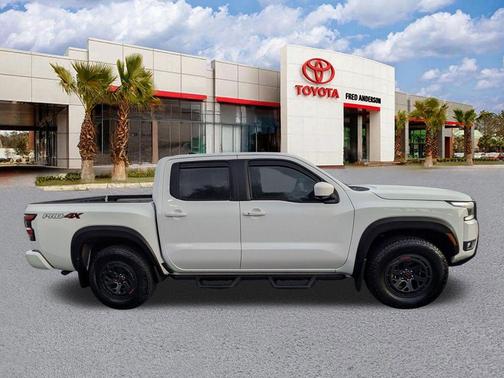 Glacier White 2025 Nissan Frontier PRO-4X