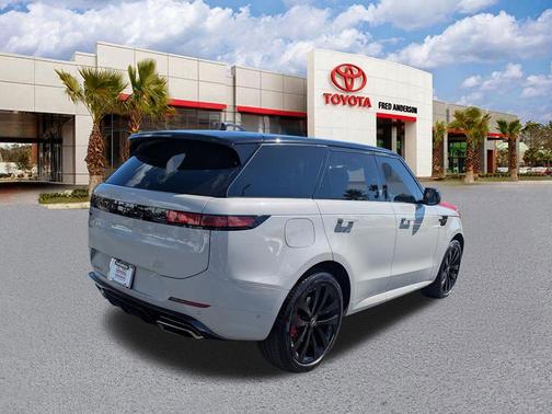 2024 Land Rover Range Rover Sport SE