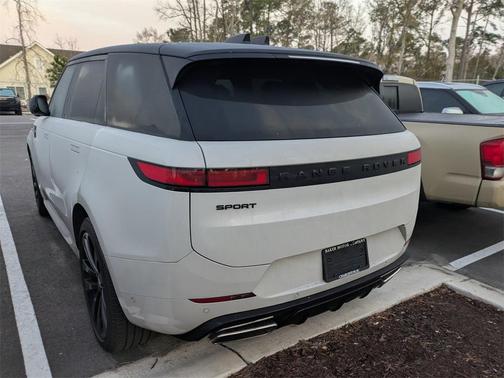 2024 Land Rover Range Rover Sport SE