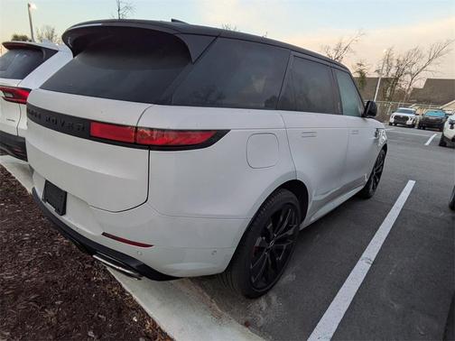 2024 Land Rover Range Rover Sport SE