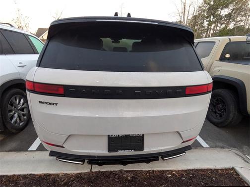 2024 Land Rover Range Rover Sport SE