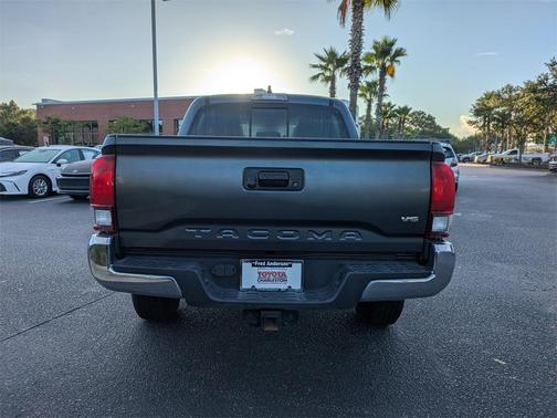 2022 Toyota Tacoma SR5