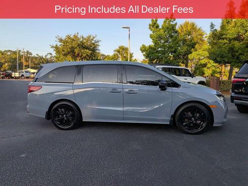 Sonic Gray Pearl 2024 Honda Odyssey Sport