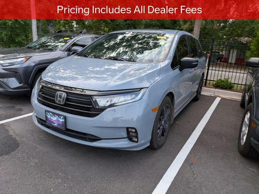 Sonic Gray Pearl 2024 Honda Odyssey Sport