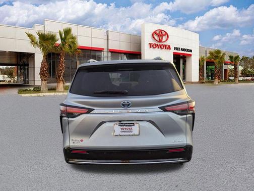 2025 Toyota Sienna Limited