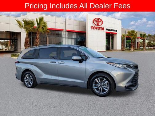 Celestial Silver Metallic 2025 Toyota Sienna Limited