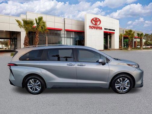 2025 Toyota Sienna Limited