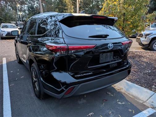 2023 Toyota Highlander Hybrid XLE