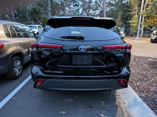 2023 Toyota Highlander Hybrid XLE