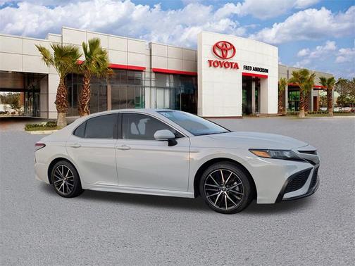 2023 Toyota Camry SE