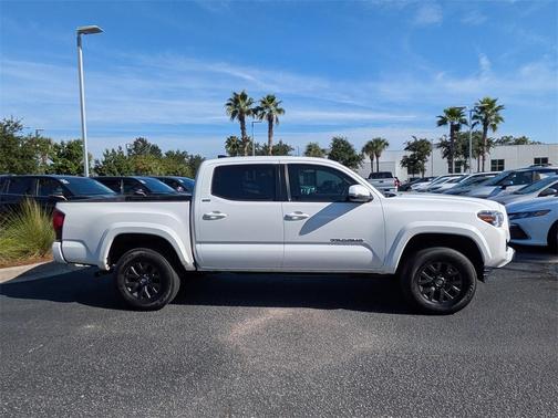 2022 Toyota Tacoma SR5
