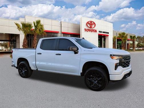 2023 Chevrolet Silverado 1500 Custom