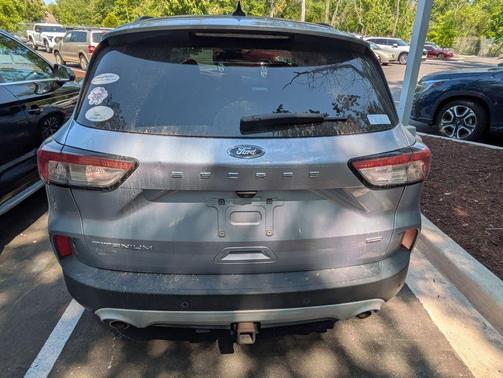 ICED BLUE SILVER METALLIC 2022 Ford Escape Titanium