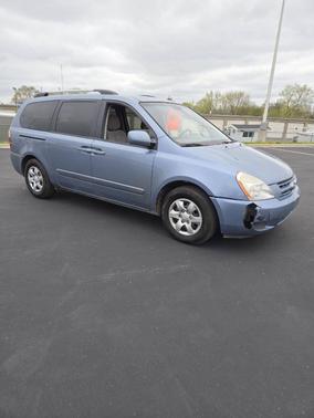 2010 Kia Sedona LX